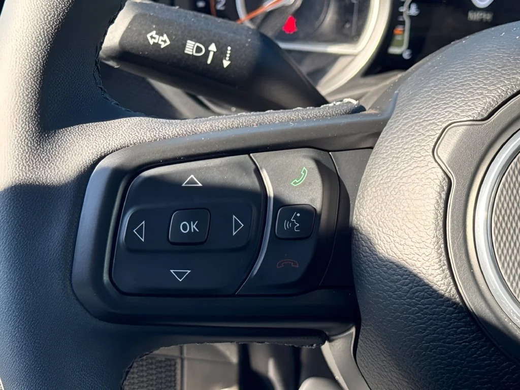 Used 2025 White Jeep Rubicon X image 15