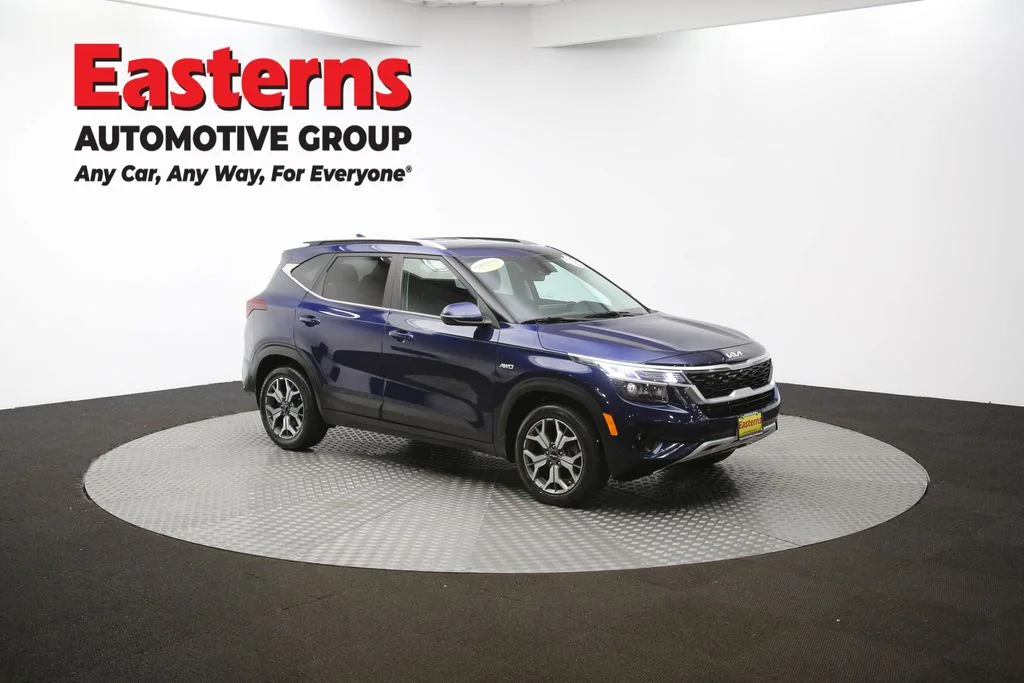 Used 2022 Blue Kia EX image 49