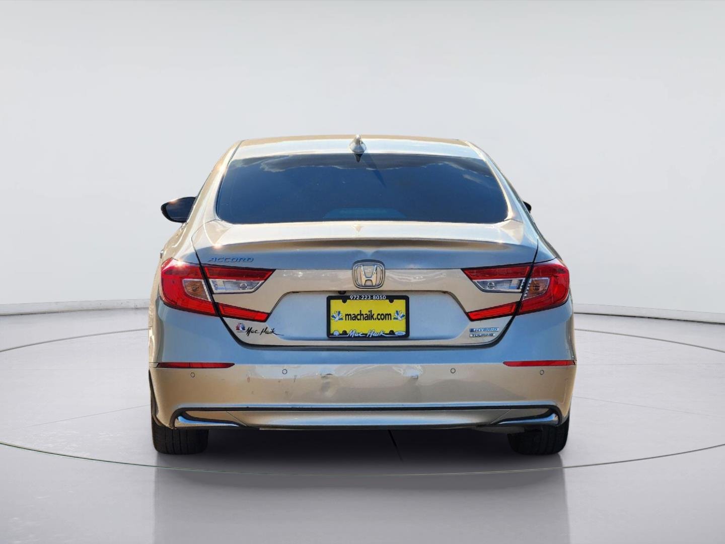 Used 2019 Champagne Frost Pearl Honda Touring image 5