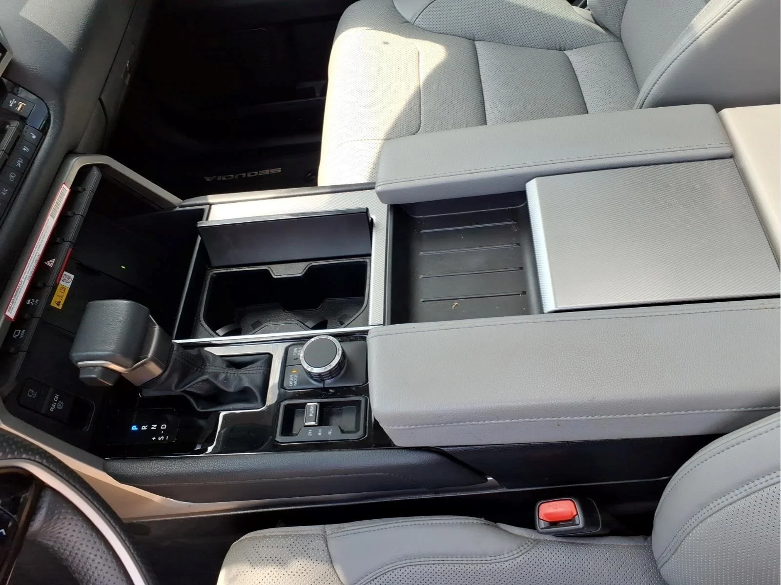 2024 Toyota Sequoia Limited - Photo 25