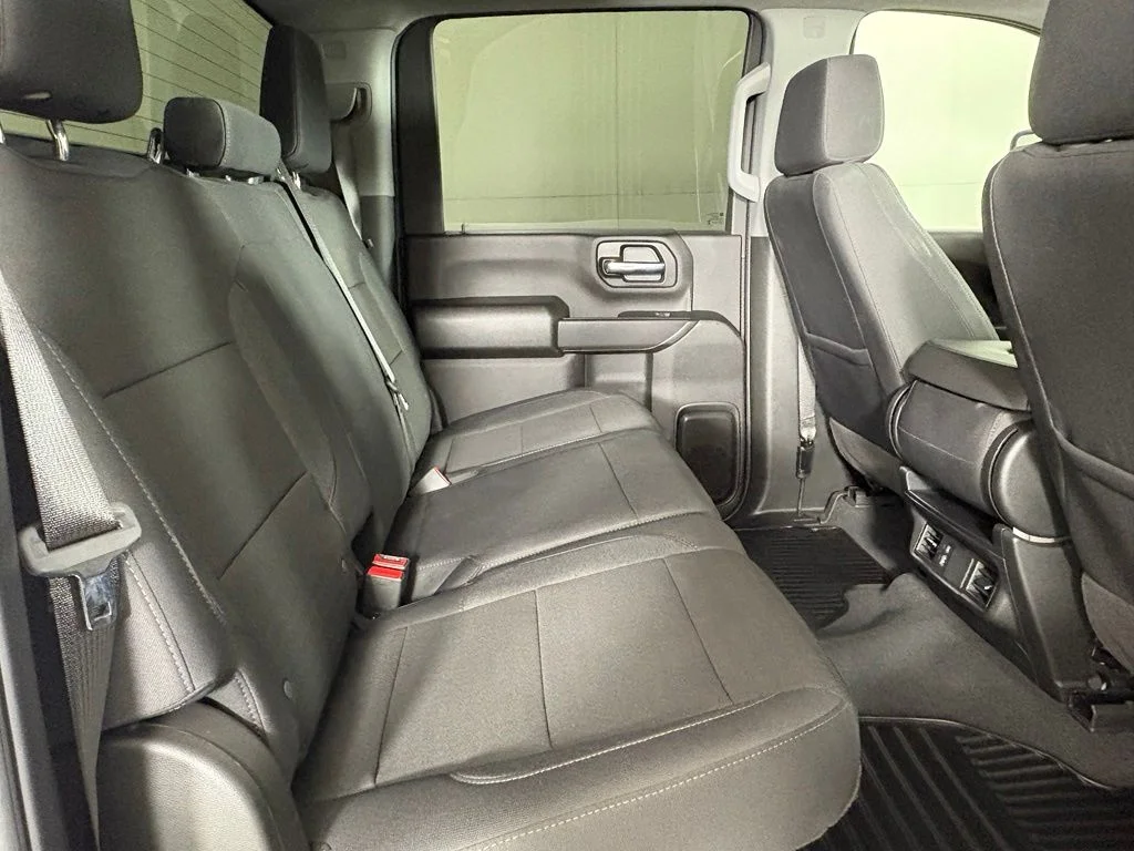Used 2025 White Chevrolet Custom image 20