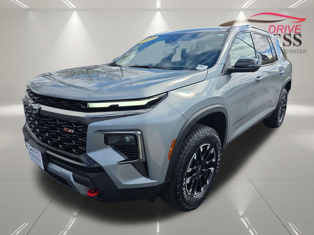 Used 2025 Gray Chevrolet Z71 image 4
