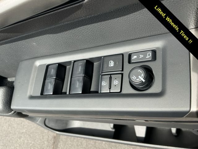 New 2026 Midnight Black Metallic Toyota SR5 image 29
