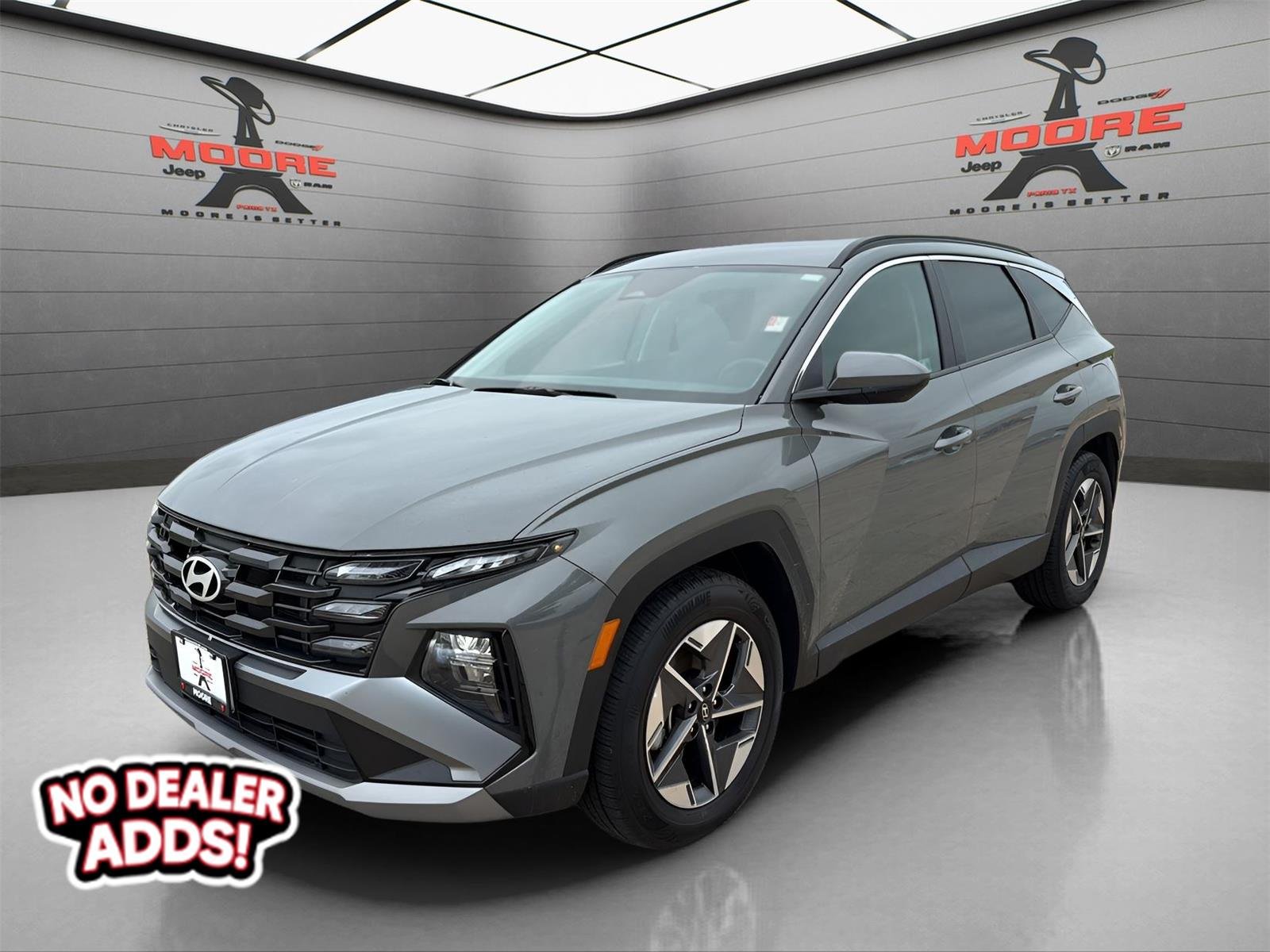 Used 2025 Hampton Gray Hyundai SEL image 3