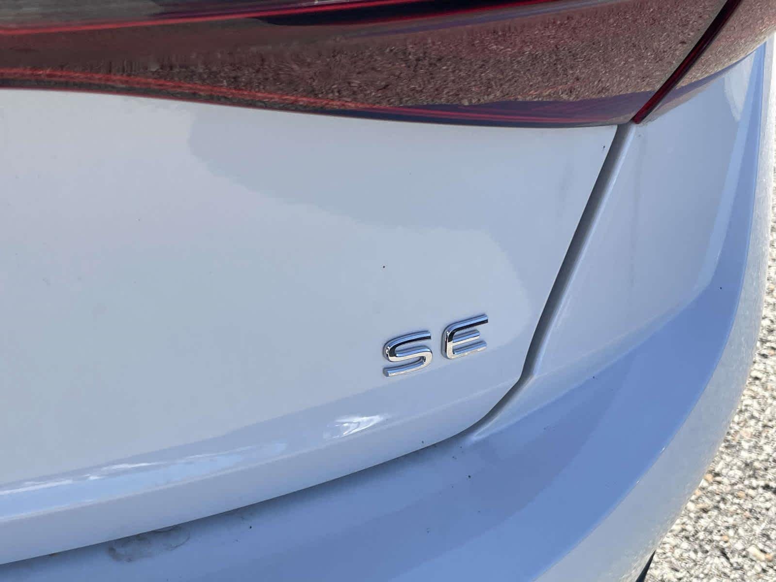 New 2026 Opal White Pearl Volkswagen SE image 16
