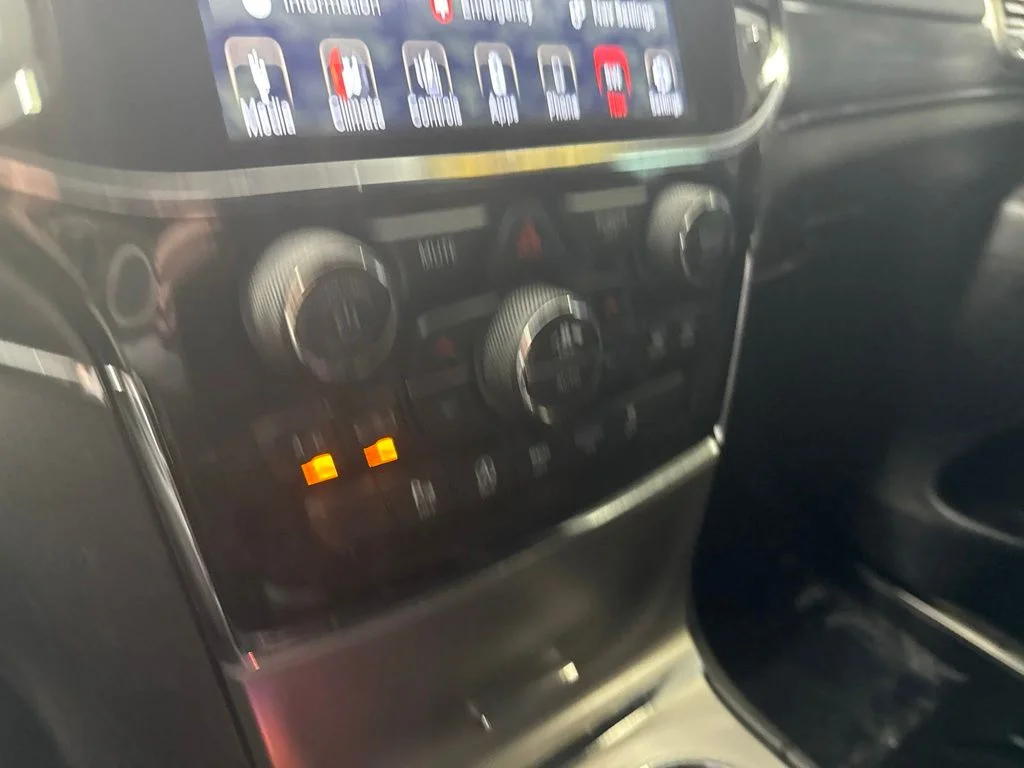 Used 2022 White Jeep Limited image 27
