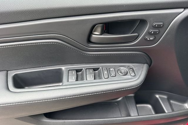 Certified Used 2025  Honda Sport-L image 12