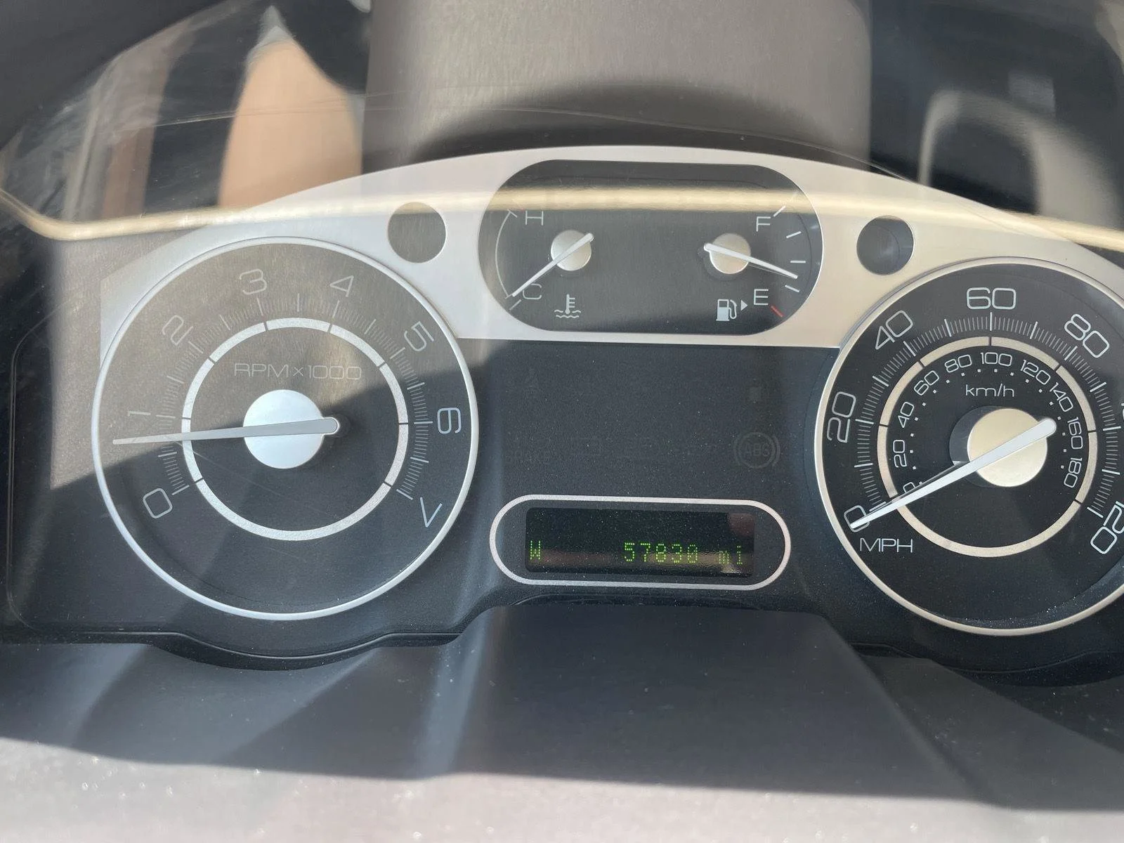 Used 2009  Mercury Premier image 2