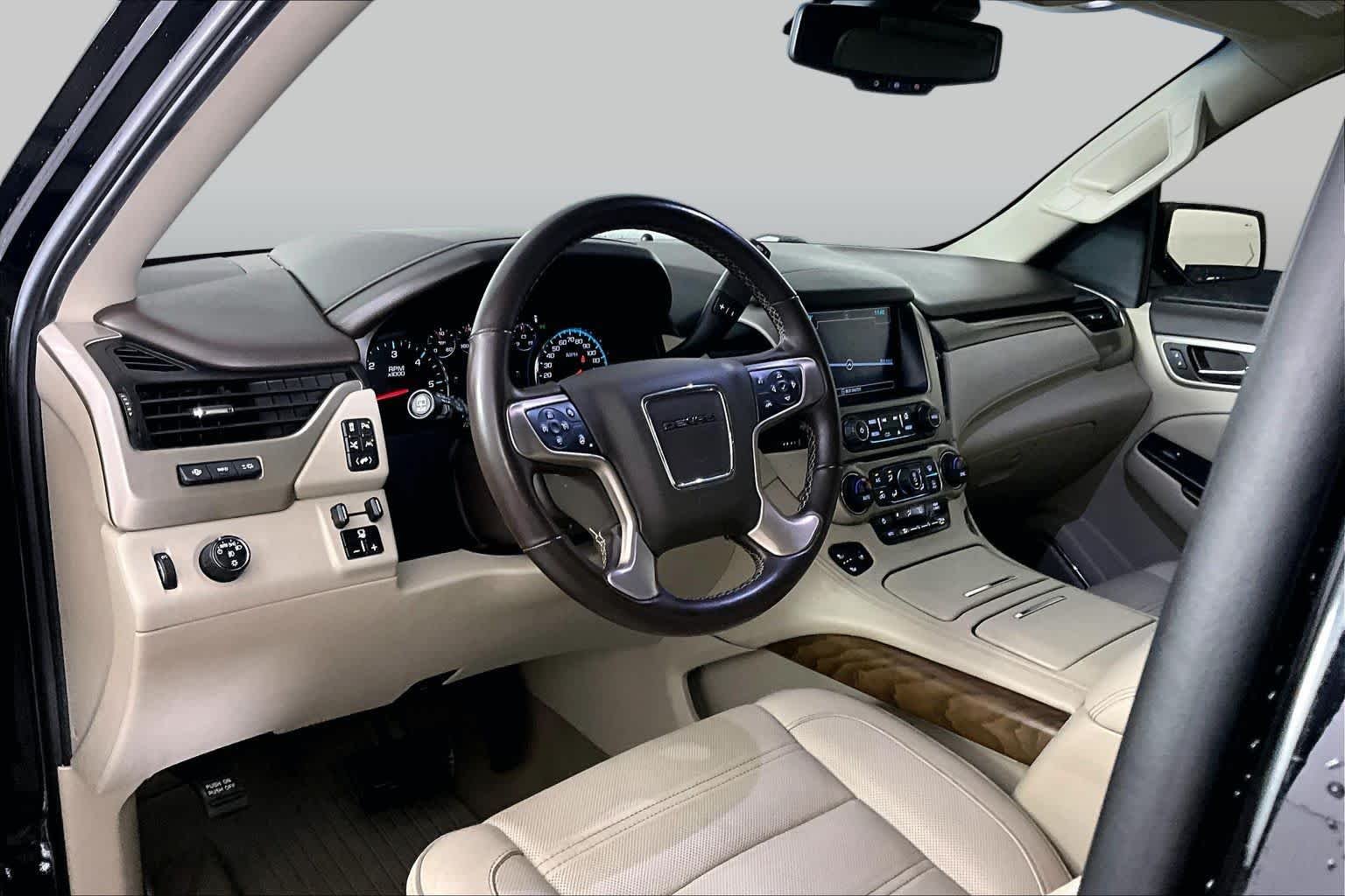 Used 2019 ONYX BLACK GMC Denali image 17