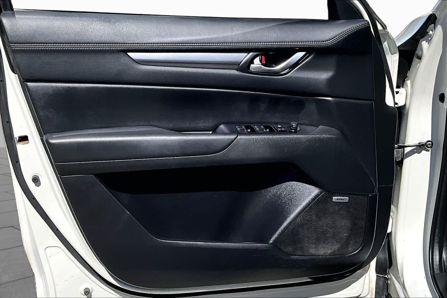 Used 2019 Snowflake White Pearl Mica Mazda Touring image 22