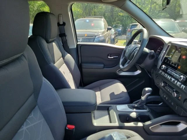 New 2026 Bluestone Pearl Nissan Crew Cab SV image 30