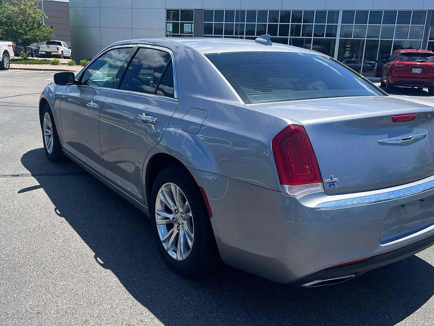 Used 2016 Billet Silver Metallic Clearcoat Chrysler 300C image 8
