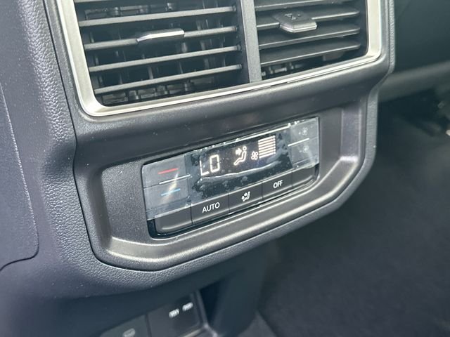 New 2026 Black Volkswagen 2.0T SE w/Technology image 23