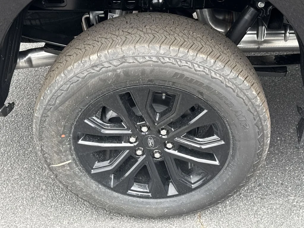 New 2026 Agate Black Metallic Ford Lariat® image 17