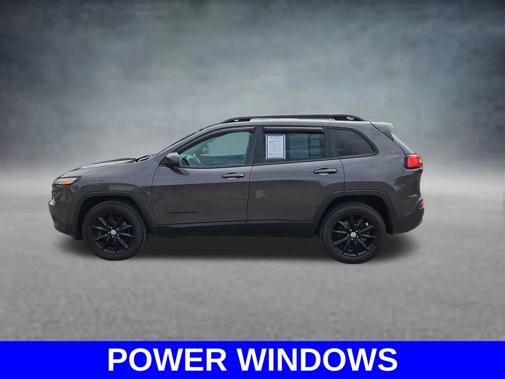 Used 2014 Gray Jeep Latitude image 8