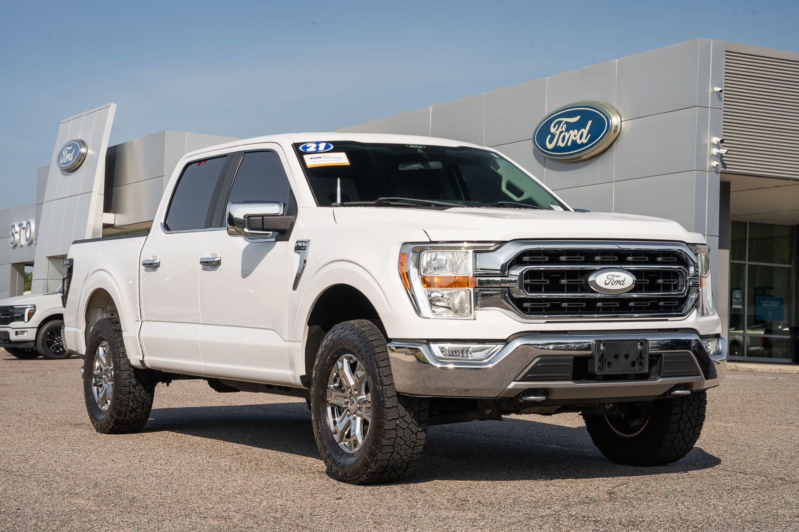 Certified Used 2021  Ford XLT image 1