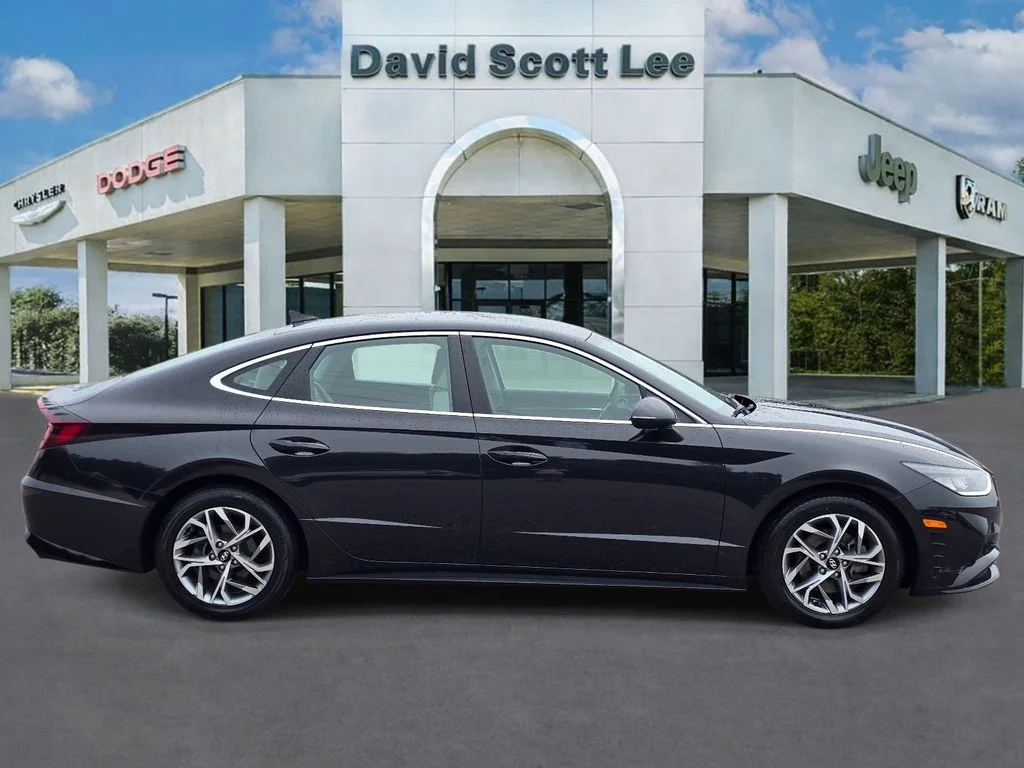 Used 2023 Blue Hyundai SEL image 6