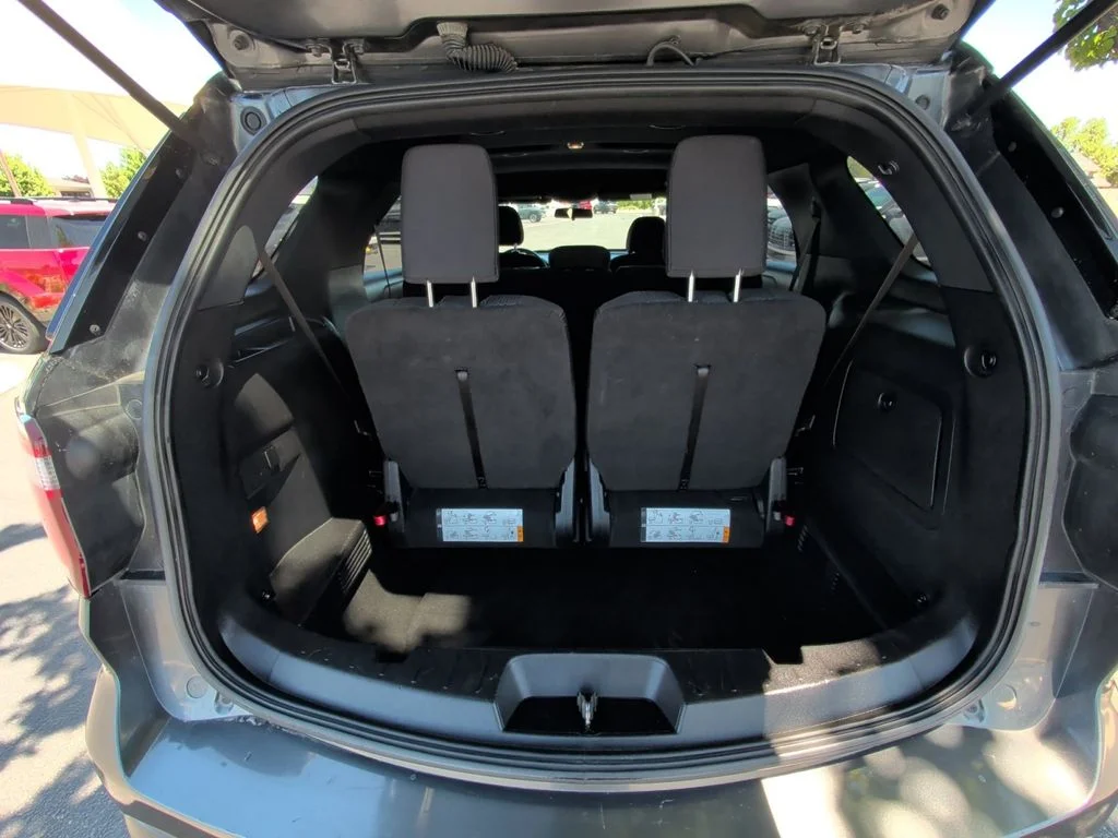Used 2017 Gray Ford XLT image 17