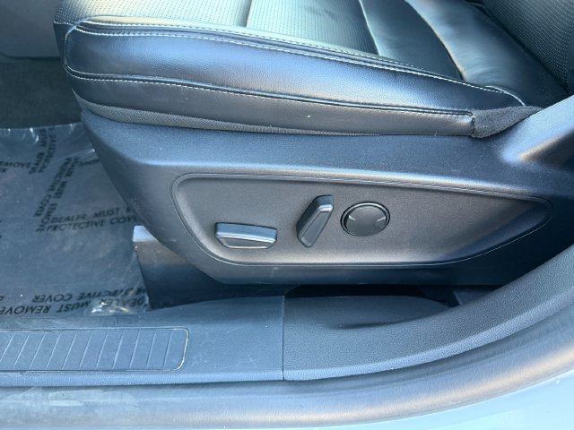 Used 2025 Silver Ford Platinum image 36