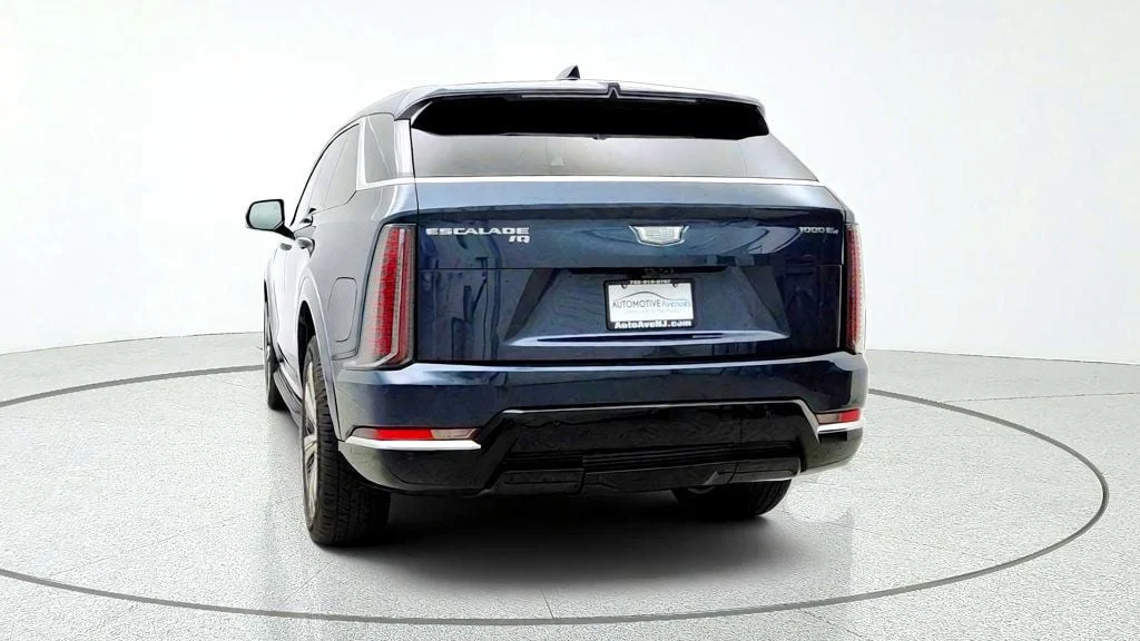 Used 2026 Deep Space Metallic Cadillac AWD 4dr Premium Luxury w/ Executive Second Row Seating image 6