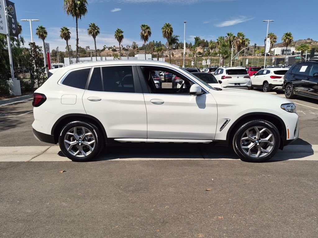 Used 2024 White BMW xDrive30i image 3