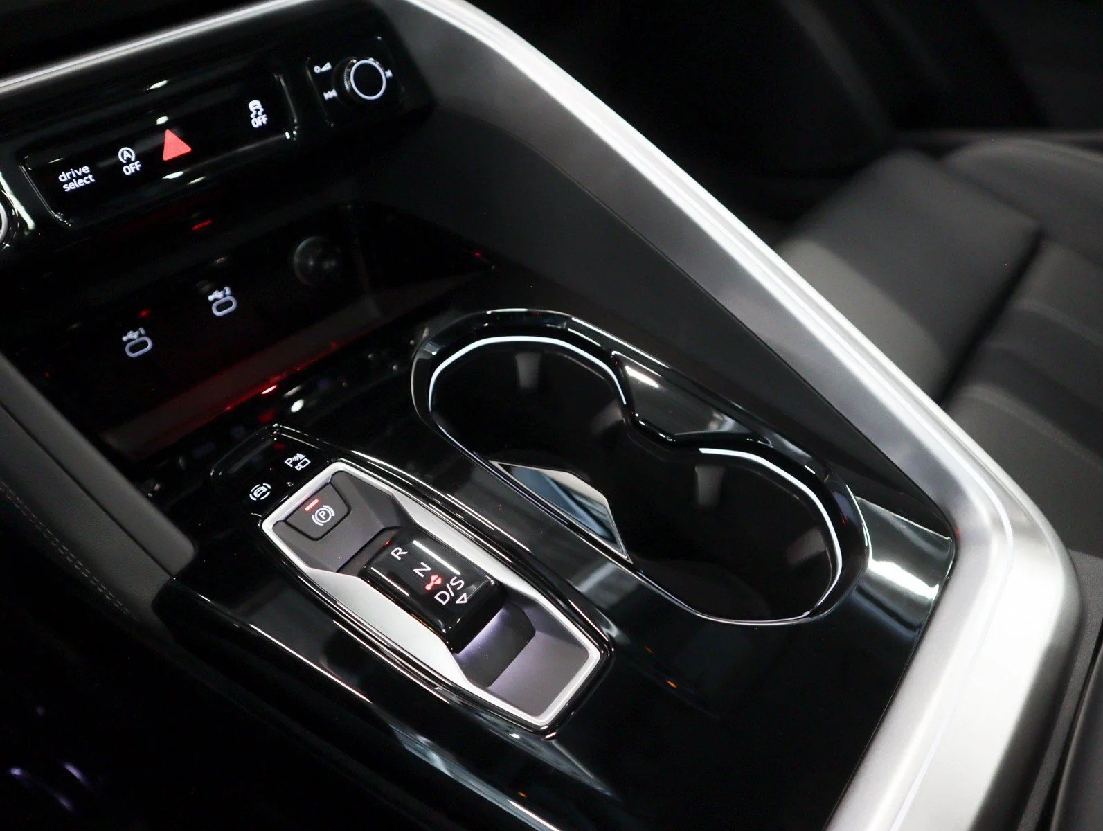 New 2026 Glacier White Metallic Audi Premium Plus image 21