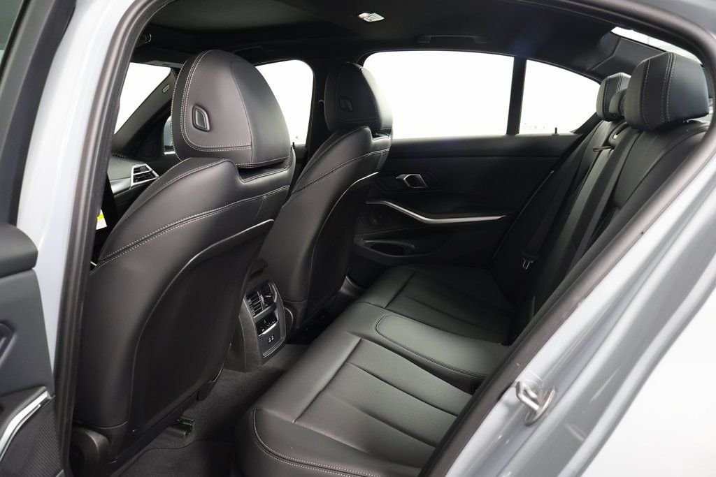 2026 BMW 3 Series 330i - Photo 6