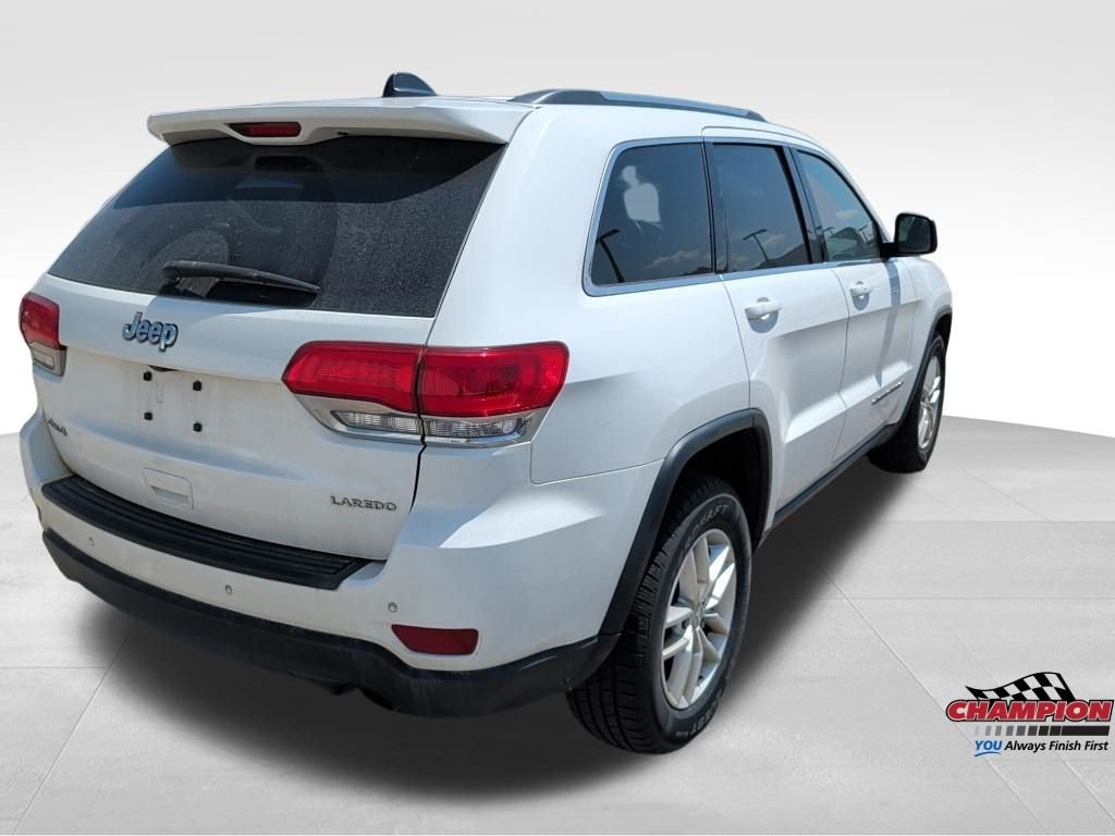 Used 2017 White Jeep Laredo image 5