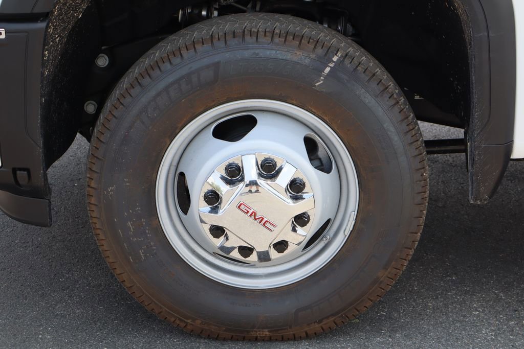 2026 GMC Sierra 3500 Chassis Cab SLE - Photo 25