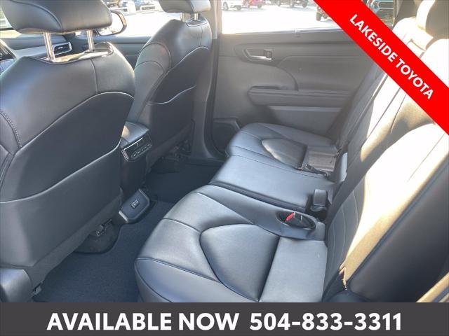 Certified Used 2026 PRECIOUS METAL Toyota  image 22