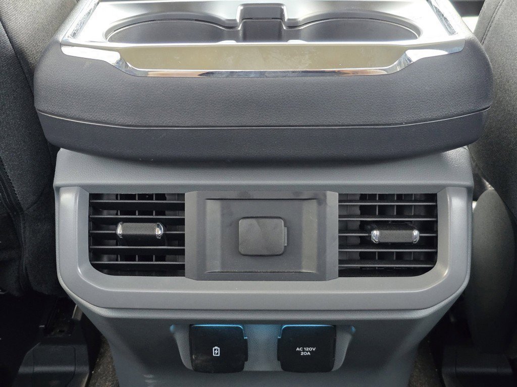 New 2024 Agate Black Metallic Ford XLT image 29