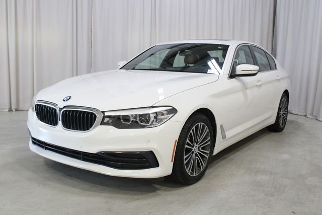 Used 2020 White BMW 530i xDrive image 36