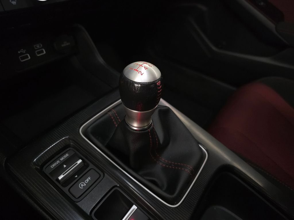 Used 2024  Honda Base image 27