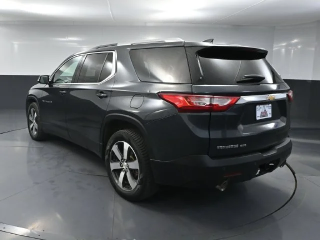 Used 2018 Gray Chevrolet 3LT image 5