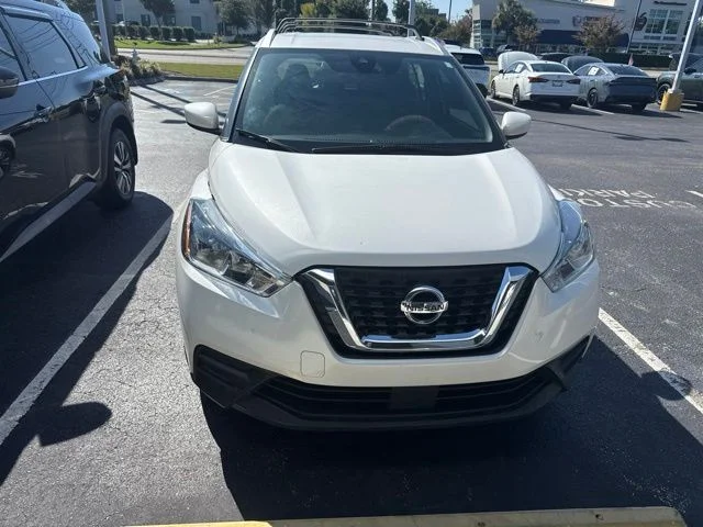 Used 2020 White Nissan SV image 13
