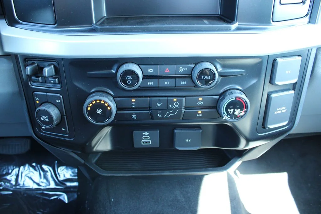 New 2026 Carbonized Gray Metallic Ford F-350® XLT image 34