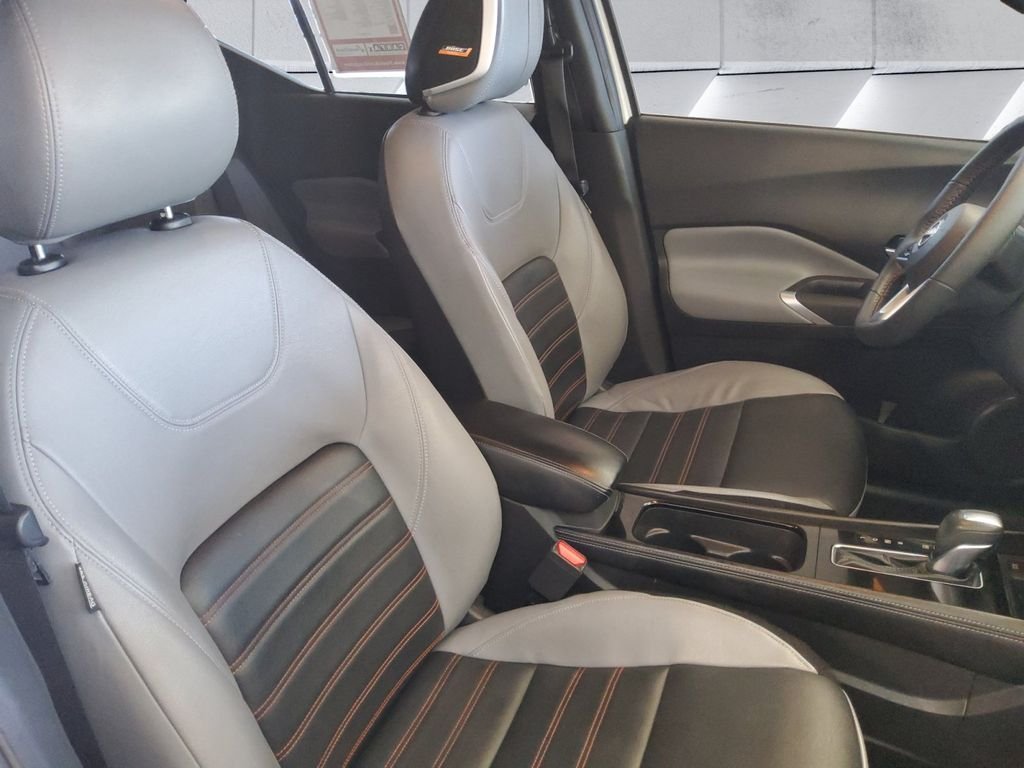 Used 2023 White Nissan SR image 14