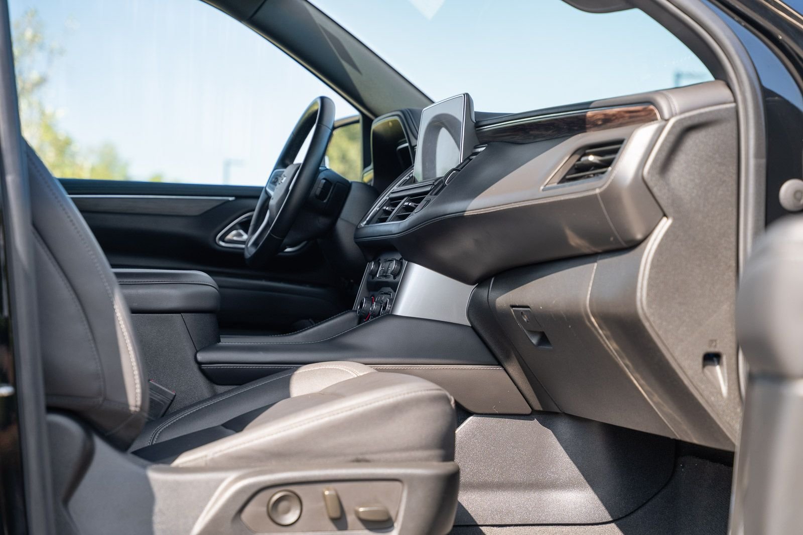 Used 2023 Black Chevrolet LT image 19