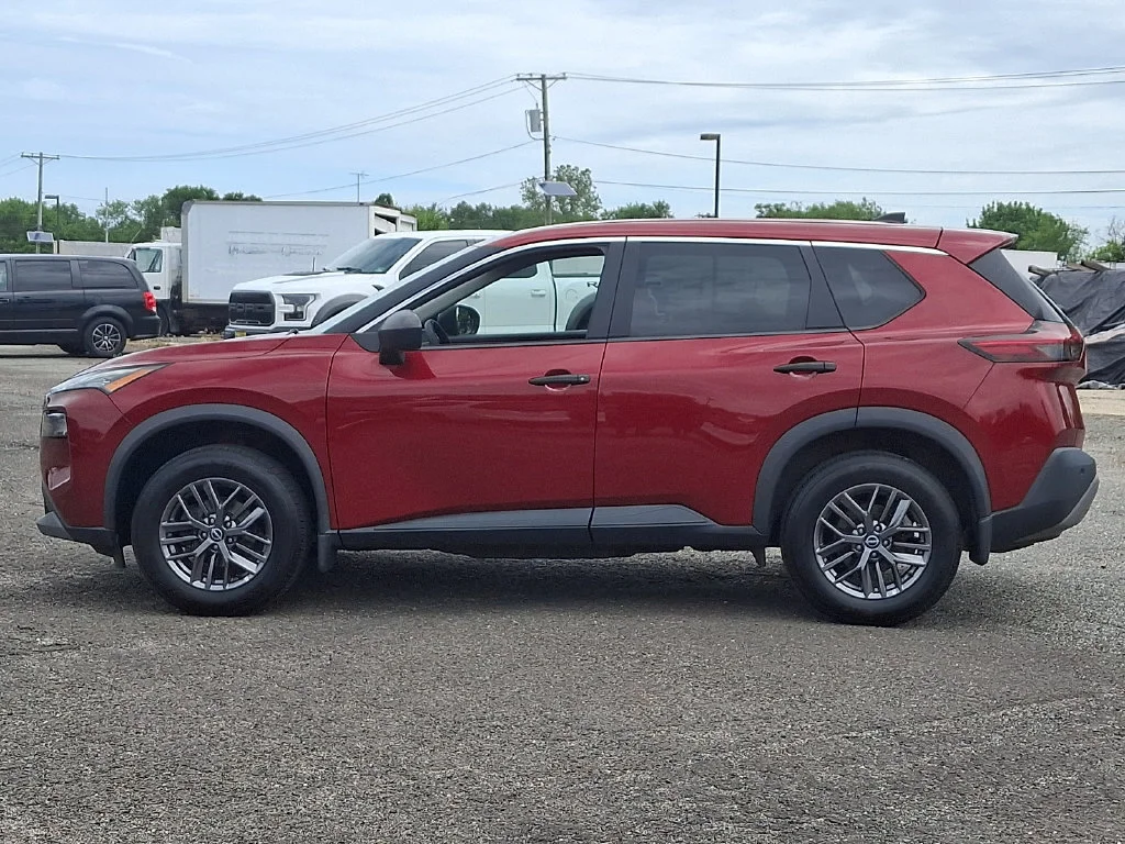 Used 2023 Scarlet Ember Tintcoat Nissan S image 7