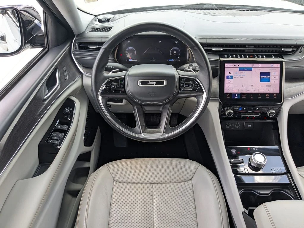 Used 2021 Silver Jeep Overland image 17