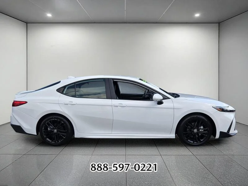 Used 2025 Ice TOYOTA SE image 6