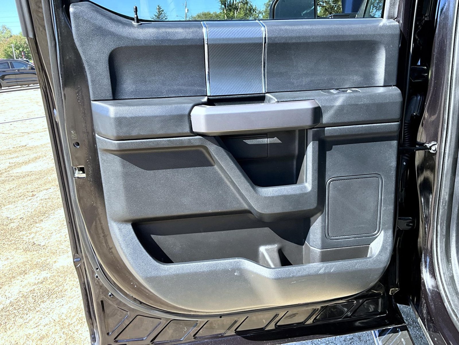 Used 2020 Black Ford XLT image 30