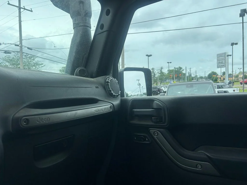 Used 2014 Gray Jeep Unlimited Sport image 21