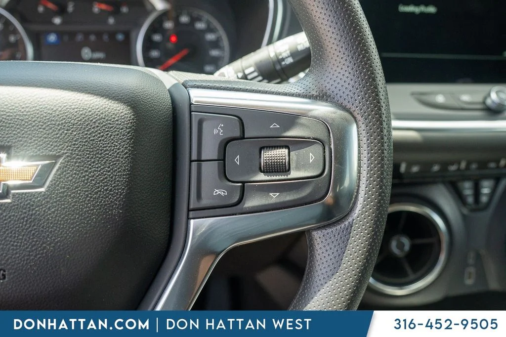 Used 2025 Gray Chevrolet LT image 15