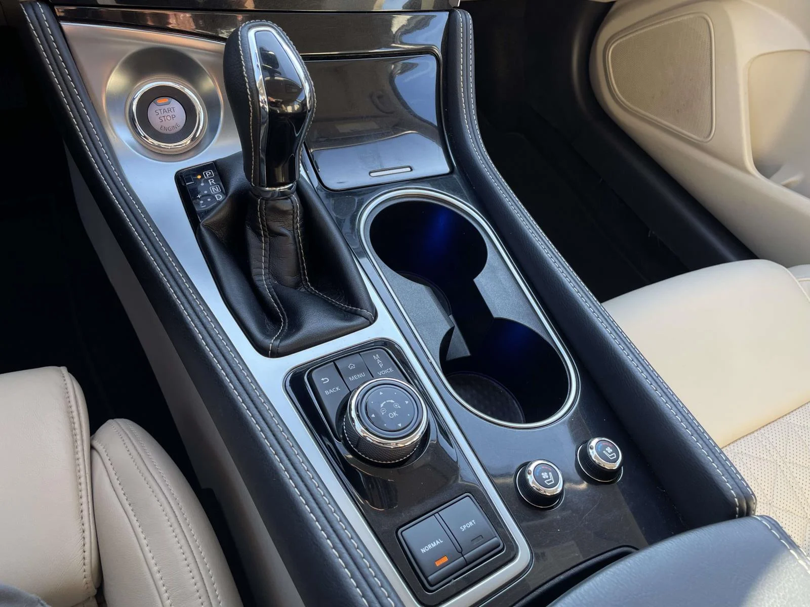 Used 2017 Deep Blue Pearl Nissan Platinum image 21