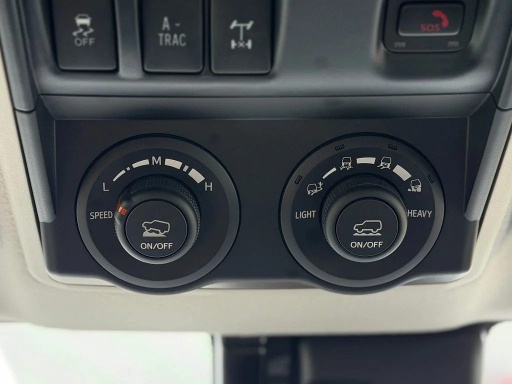 Used 2020 Gray Toyota Venture image 29