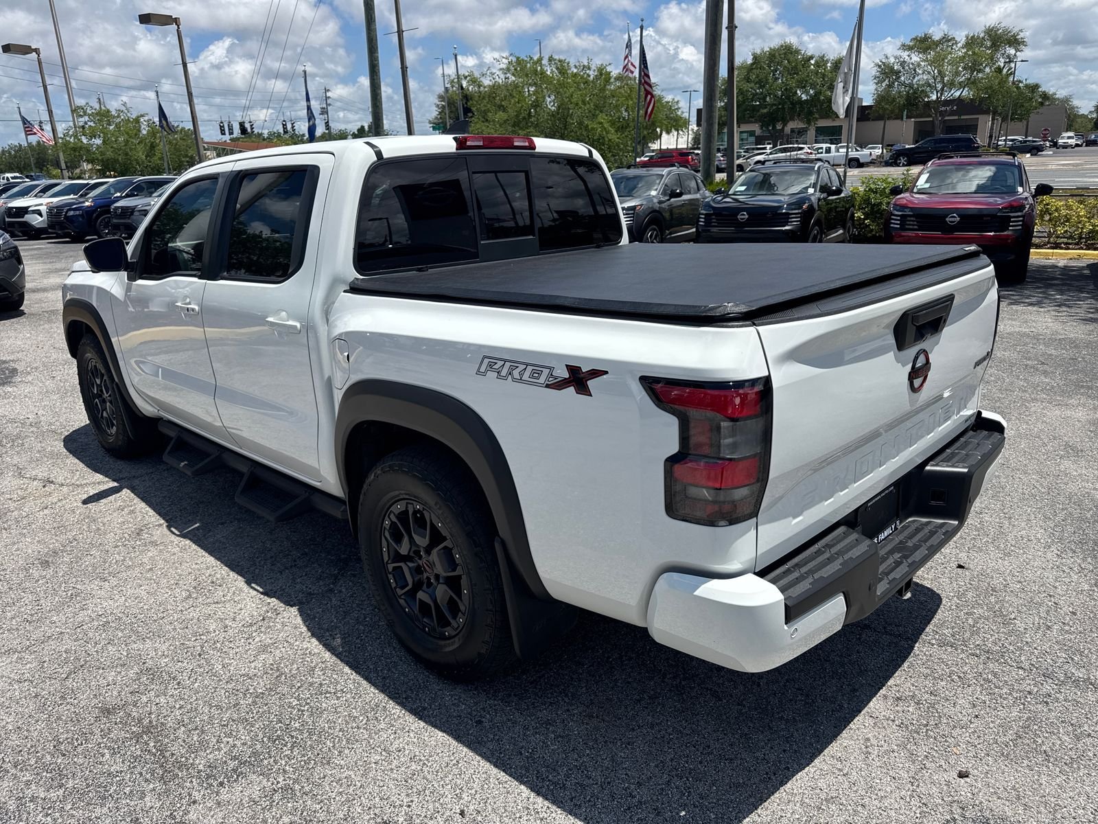 Used 2022 Glacier White Nissan PRO-X image 9