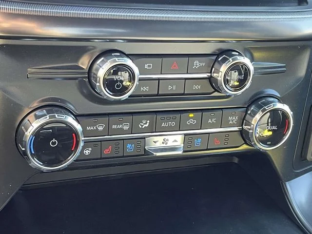 New 2026 Iconic Silver Metallic Ford Lariat® image 27