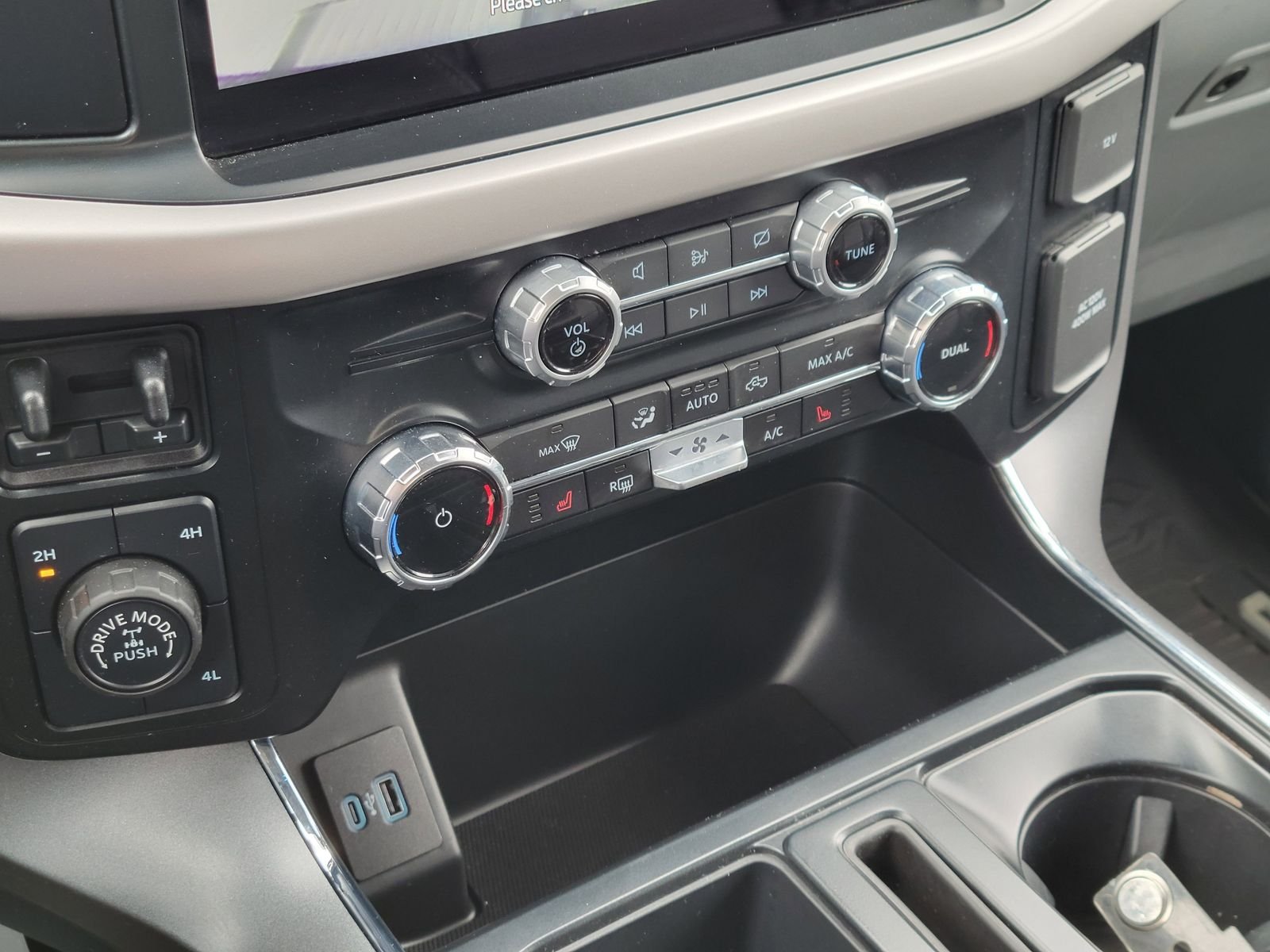 Used 2023 Black Ford XLT image 20