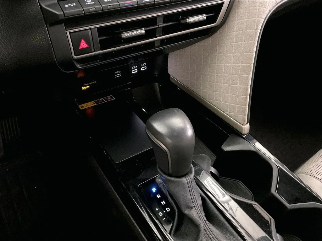 Used 2025 Black Toyota XLE image 37